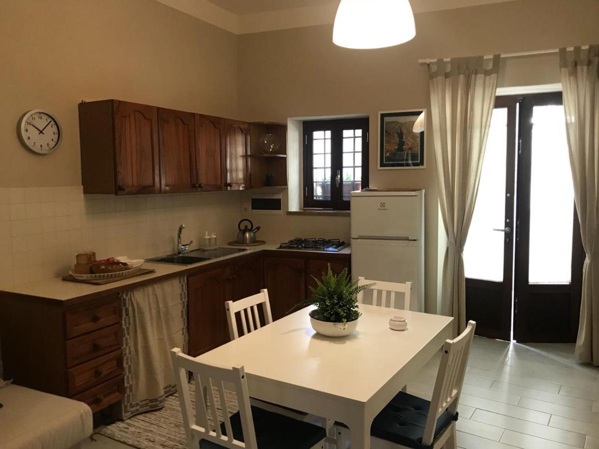 Da Zio Toto Bed & Breakfast Шила Екстериор снимка